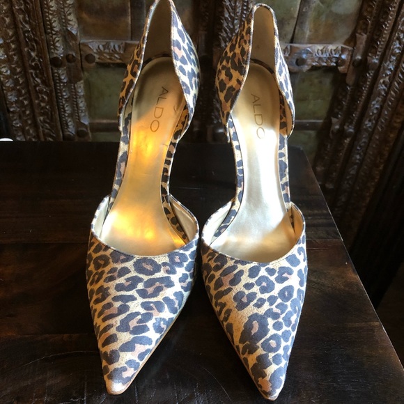 Gorgeous Suede Leopard Print Heels ♥️ - Picture 6 of 12